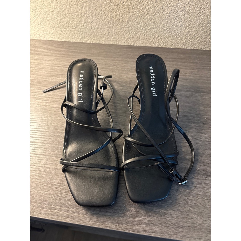 Madden Girl women's heels 1‎ 1/2" black size 8